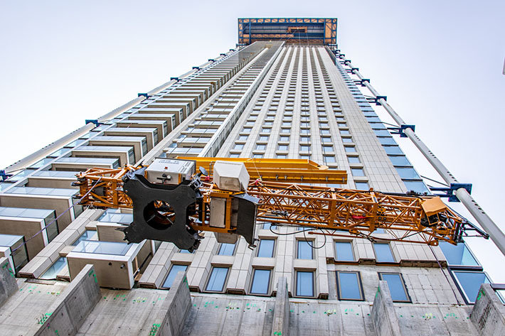 La grúa automontable Liebherr 34 K ha trabajado en el edificio más alto del Benelux